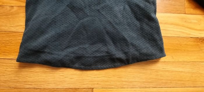 Veste Nike 12/13 ans très abîmée - photo numéro 6