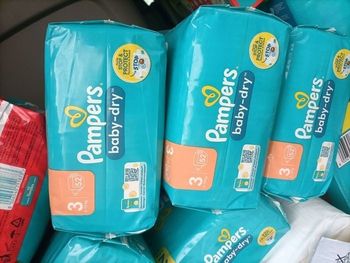 Trois de paquets de couche taille 3