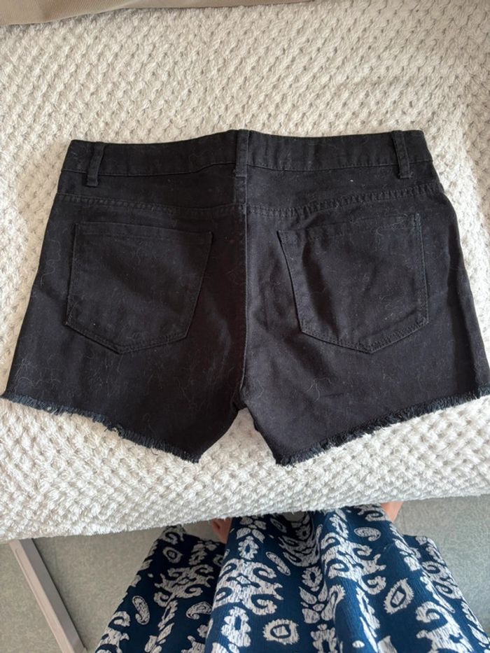Short noir taille 36 - photo numéro 2