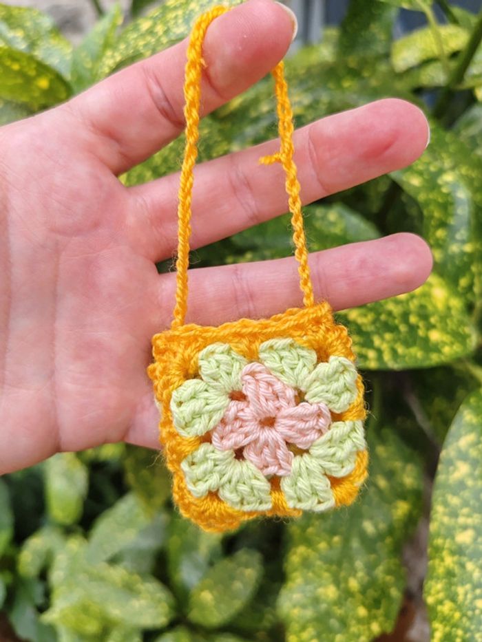 Sac granny square vert clair pour poupée barbie - photo numéro 5