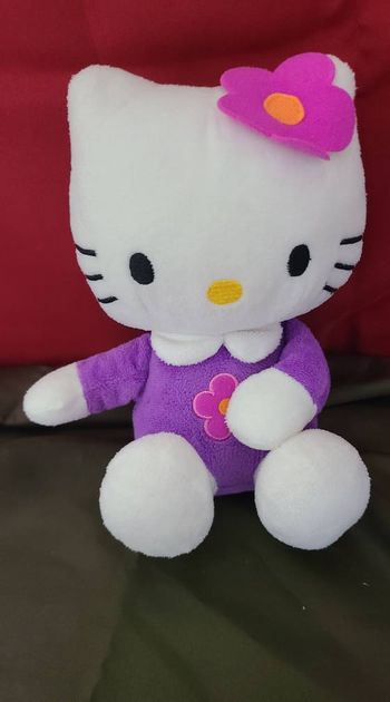 Doudou chat HELLO KITTY violet fleur rose SANRIO
