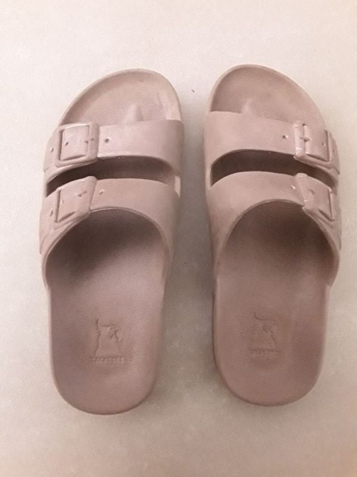 Sandales plates en plastique copper CACATOES fille 29/30 TBE