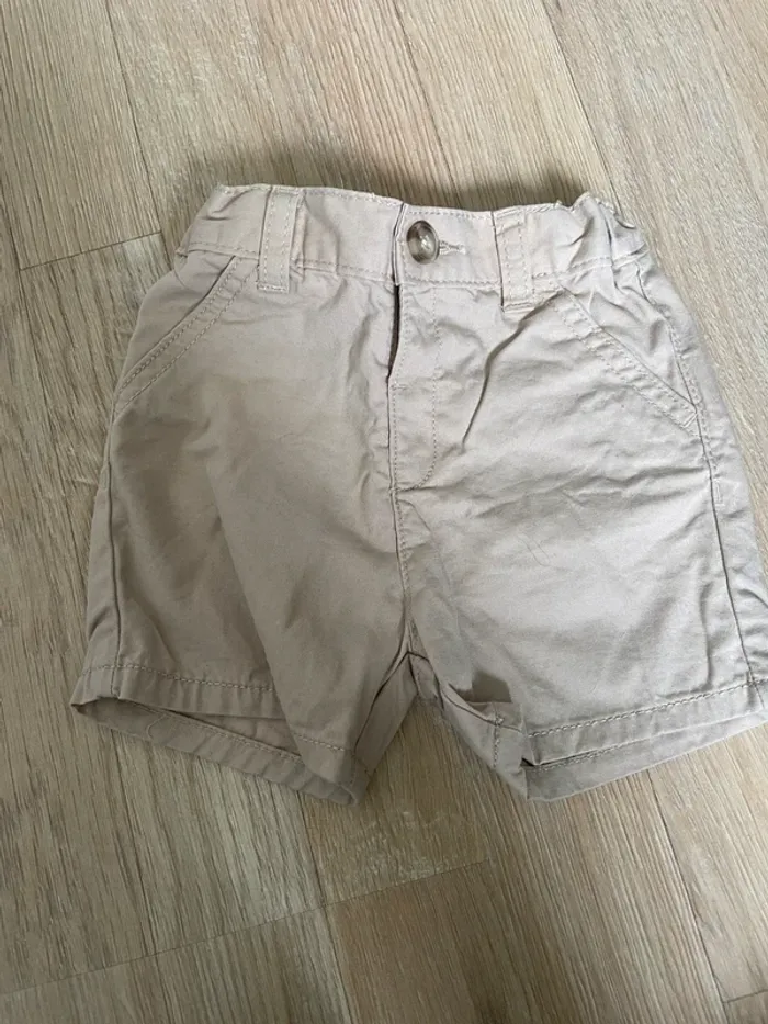 Short beige 9 mois