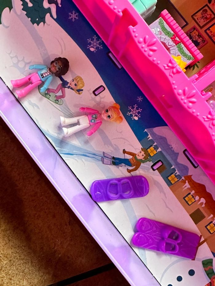 Maison Polly Pocket avec 2 figurines et accessoires en parfait état - photo numéro 15