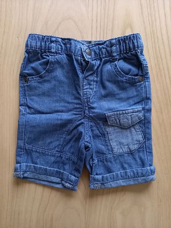 Bermuda taille 18 mois