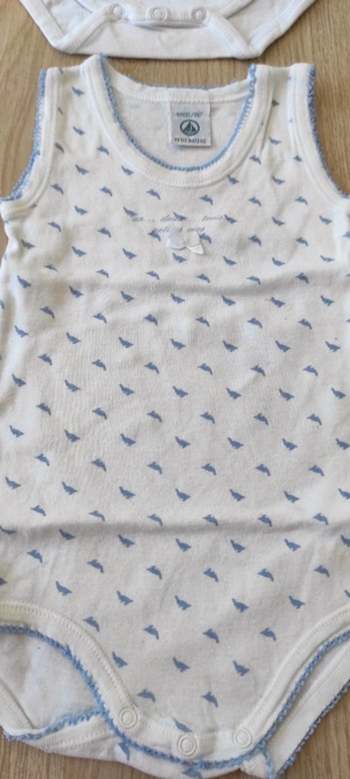 Lot bodies 6 mois - photo numéro 2