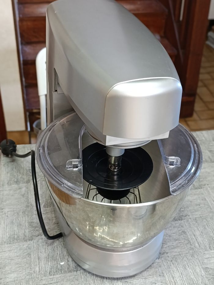Robot pâtissier très bon état - photo numéro 2