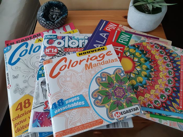Lots magazines de coloriage