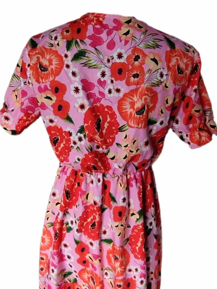 Robe d'été tons roses et rouges fleurie - photo numéro 10