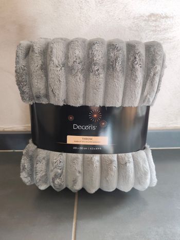 Plaid Maison du monde 130*150 neuf