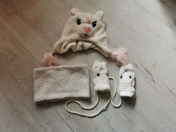 Bonnet cache cou moufle 6 a 12 mois mes petits cailloux