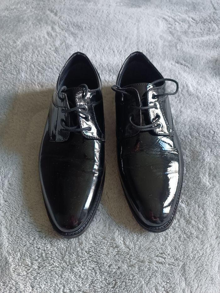 Chaussures vernies noires homme élégantes - photo numéro 2