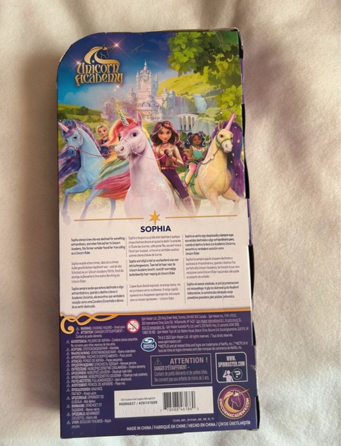 Poupée Sophia de l’école des licornes neuf - photo numéro 2