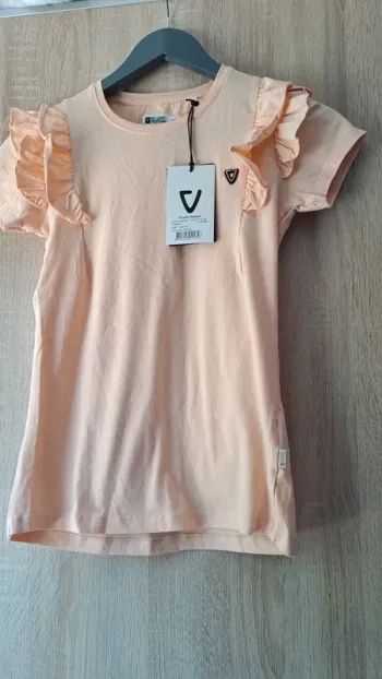 T shirt neuf taille 14 ans