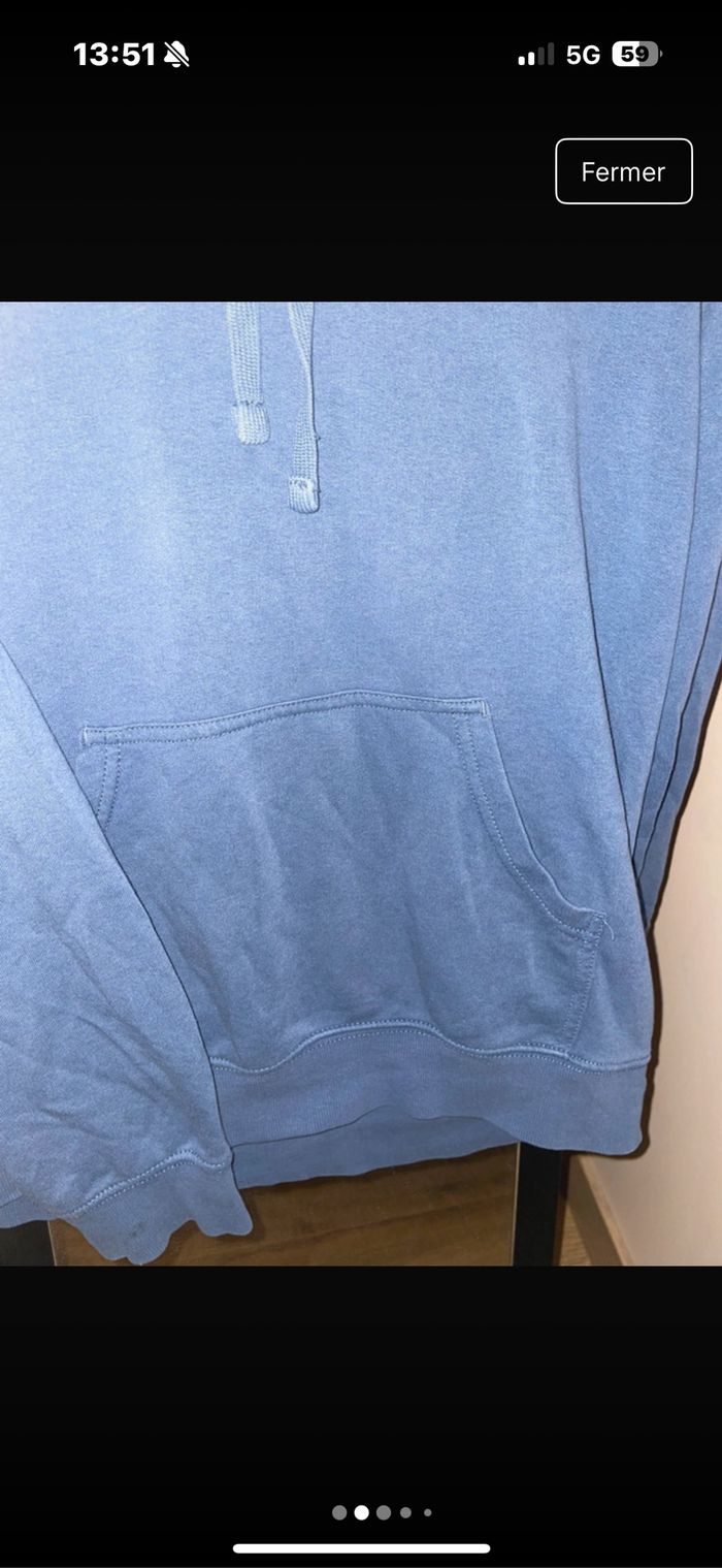 Sweat bleu - photo numéro 2