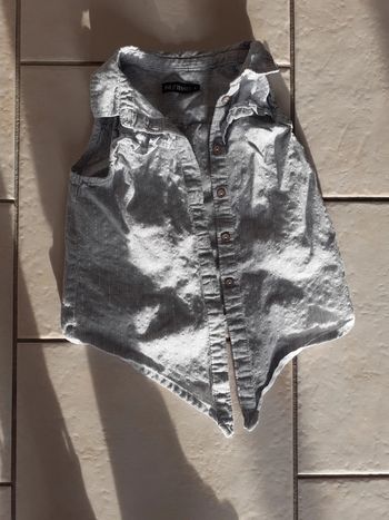 Chemise rayée bleue et blanche in extenso 4 ans tbe coton