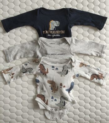 Lot de bodies Gémo 1 mois
