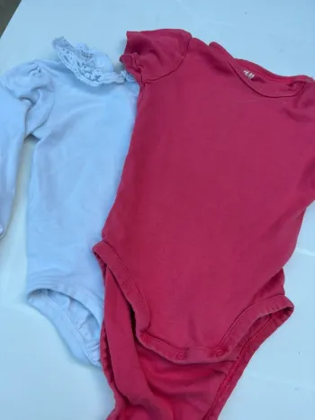 Lot body H&M 9-12 mois