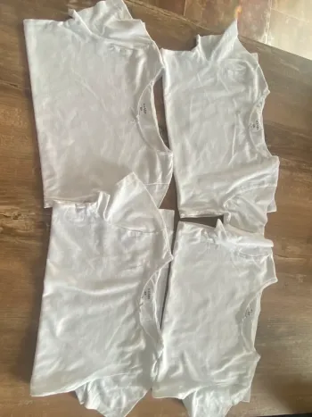 Lot de 4 maillots de corps