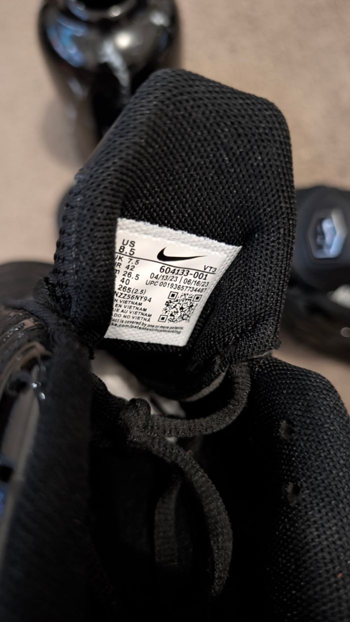 Nike Air Max Plus Triple Noir - photo numéro 6