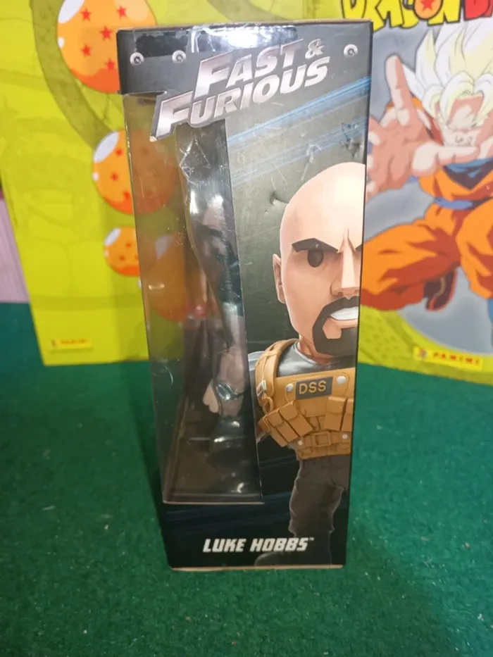 Fast & Furious Jada Toys 2017 Luke Hobbs Metal Die Cast Figure M307 - photo numéro 4