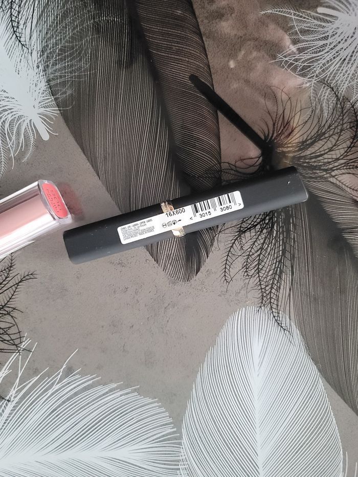 Lot Rouge a lèvres L'oreal neuf - photo numéro 4