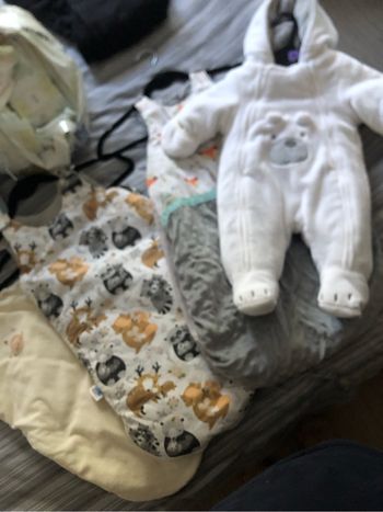 Ensemble gigoteuse bébé + combinaison