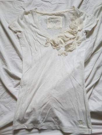 T-shirt blanc fleuri