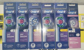 Lot de 18 brossettes Oral B diverses variétés