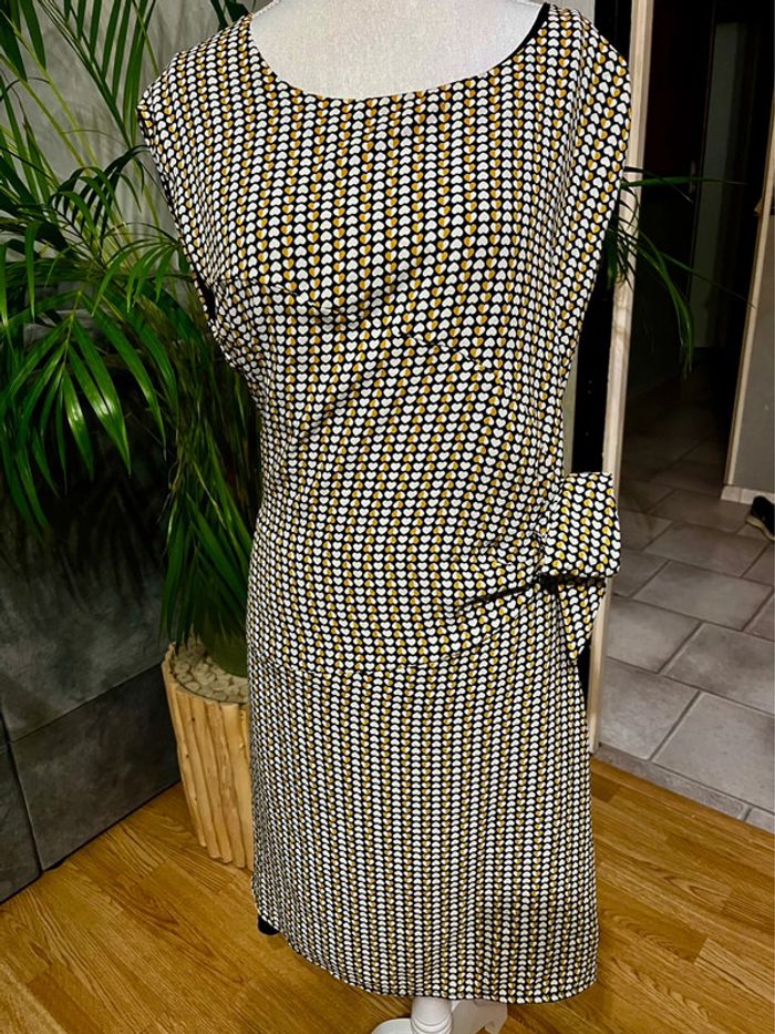 Superbe robe la fée maraboutee taille 42
