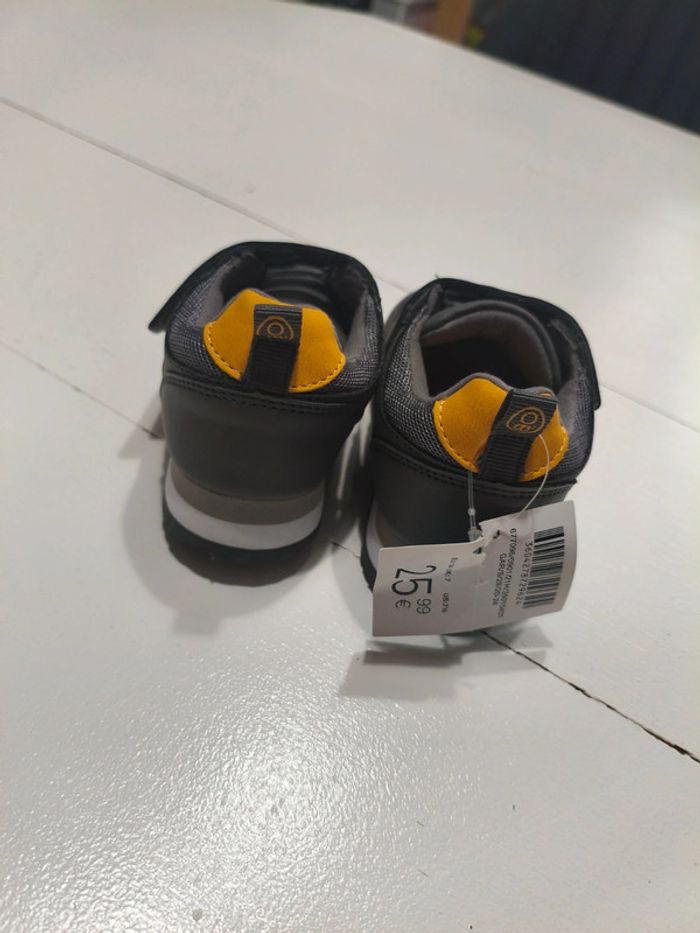 Chaussures taille 24 - photo numéro 3