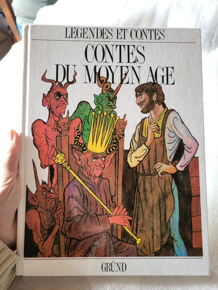 Livre légendes et contes