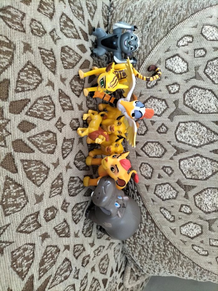 Lot figurines le roi lion