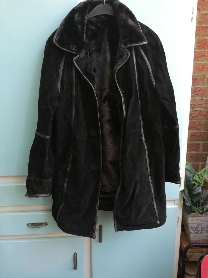 Manteau hiver ou automne noir. - photo numéro 8