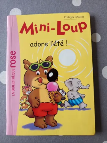 Roman Mini-loup adore l'été
