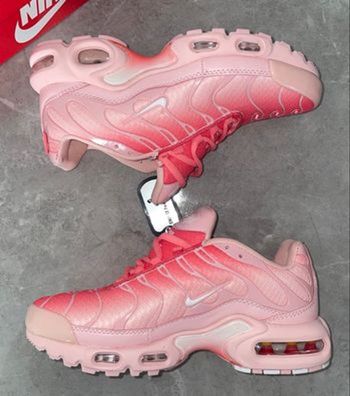 Nike TN rose Atlanta 43