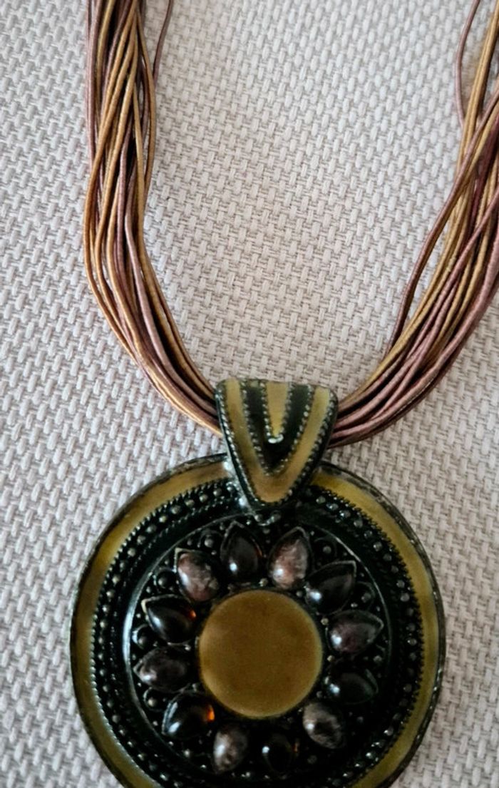 Collier - photo numéro 3