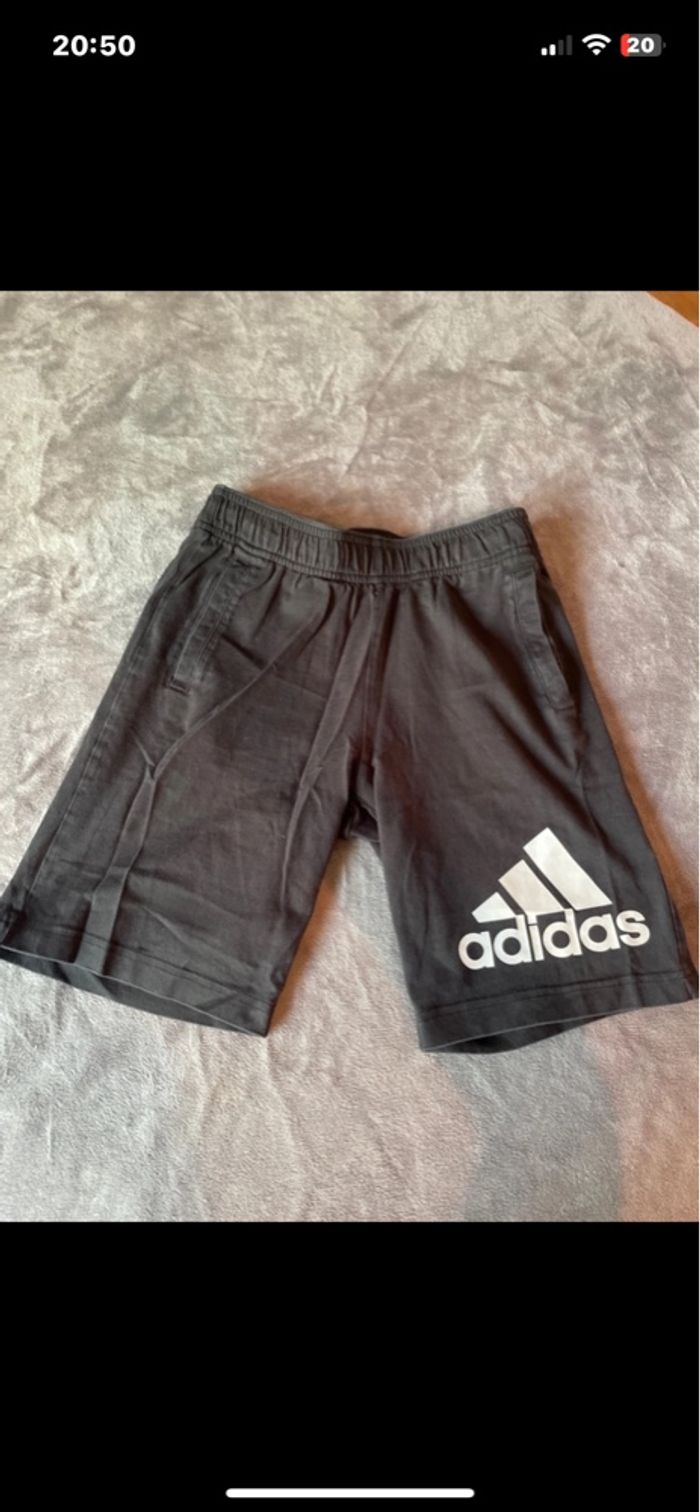 Short  addidas