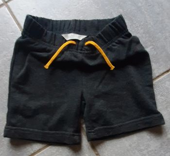 Short primark 24-36 mois