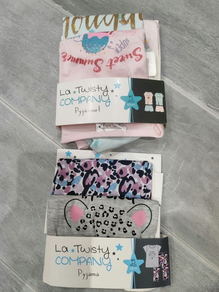 Lot de 3 pyjamas en 5 ans