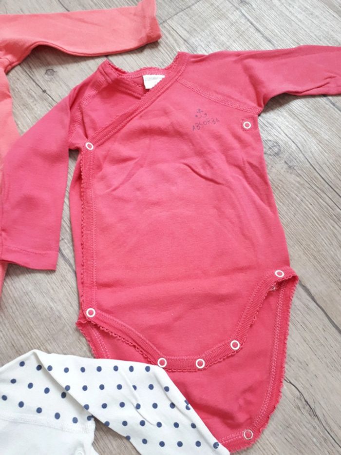Lot 4 bodies fille 6 mois absorba - photo numéro 4