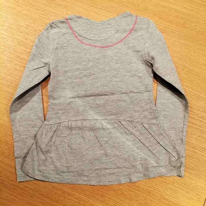 Tee-shirt Reine des neiges - 5/6 ans. - photo numéro 2