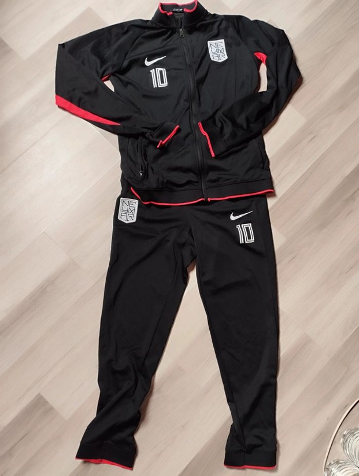 Jogging survêtement Nike t. S