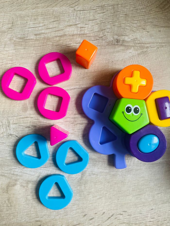 Jeu formes & couleurs neuf - photo numéro 2