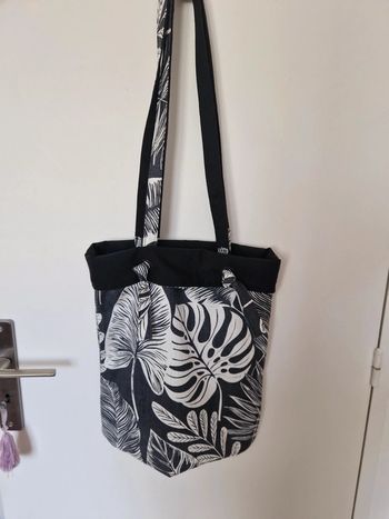 Sac porté épaule noir et blanc Neuf