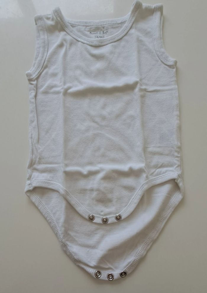Lot de 5 bodies manches courtes 12 mois - photo numéro 2