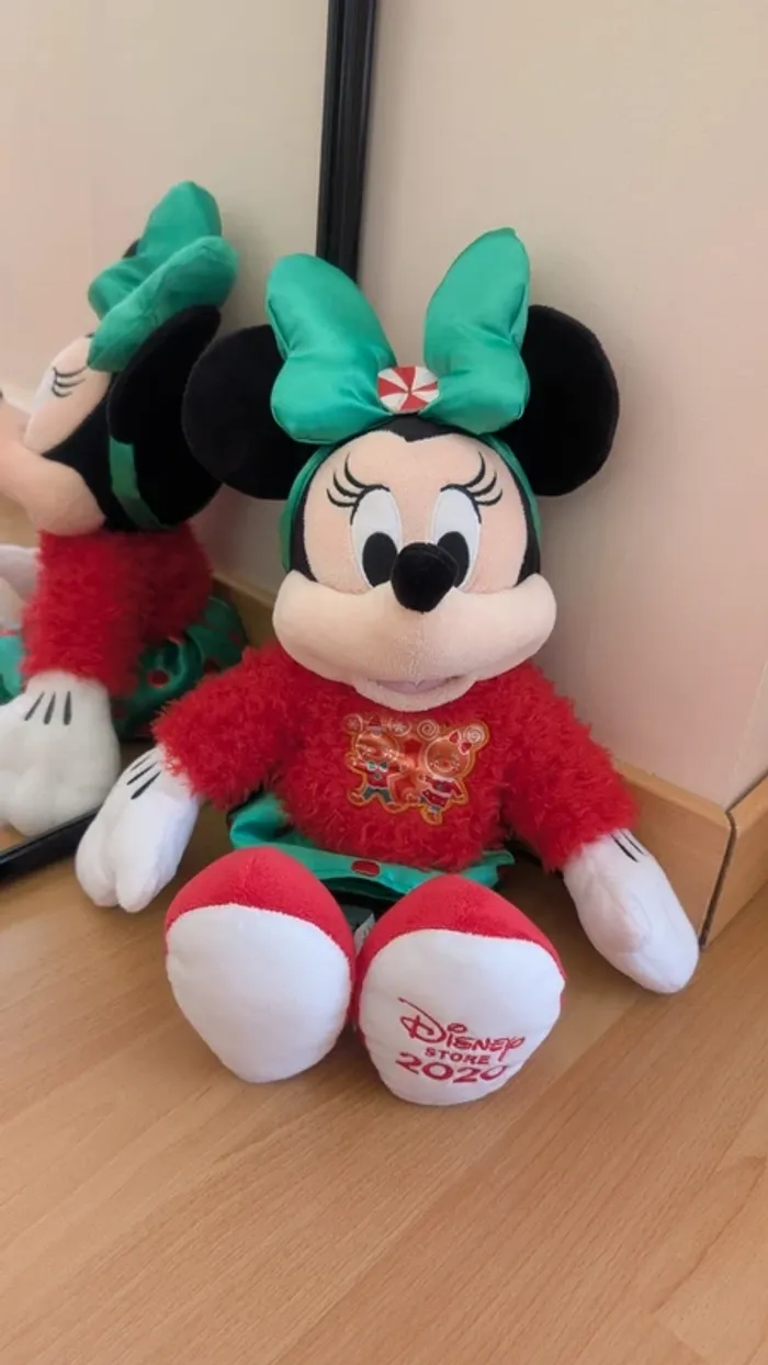 Peluche Minnie millésime 2020 disney
