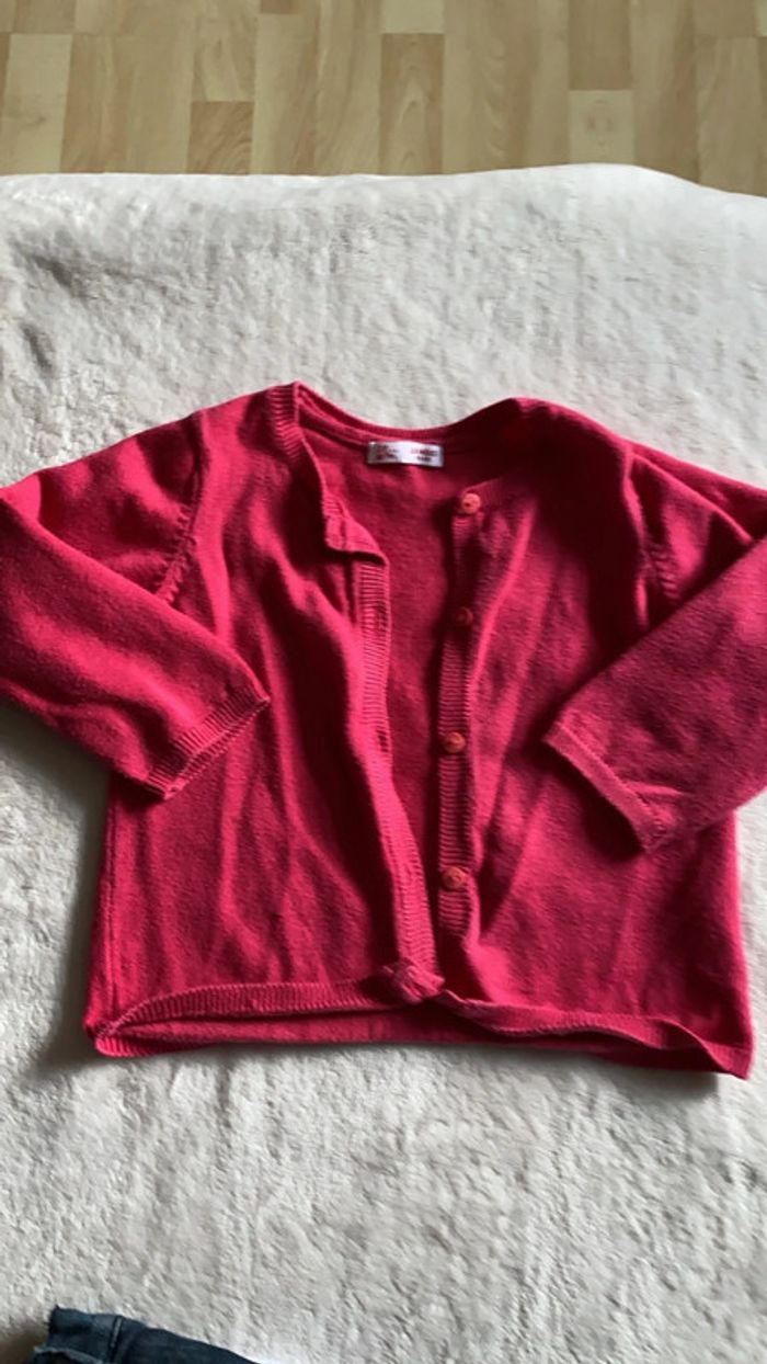 Ensemble jeans - t-shirt longue manche - gilet - photo numéro 2