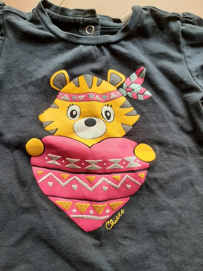 Lot de 2 t-shirts et 1 sweat 15-18mois Chicco neufs - photo numéro 4