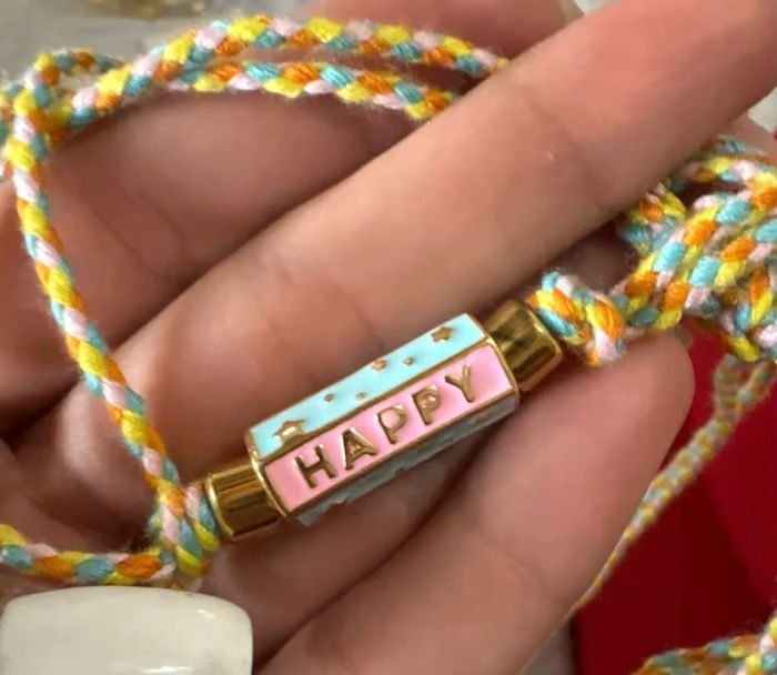 Collier ajustable coloré avec pendentif “Happy” - photo numéro 4
